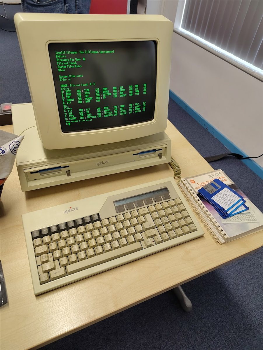 Apricot PC running CP/M-86